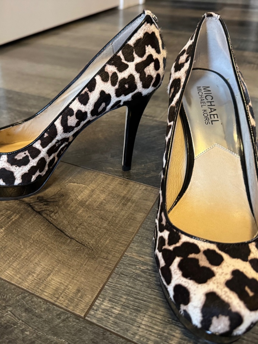Michael Kors Ionna Pump Size 8M LIKE NEW